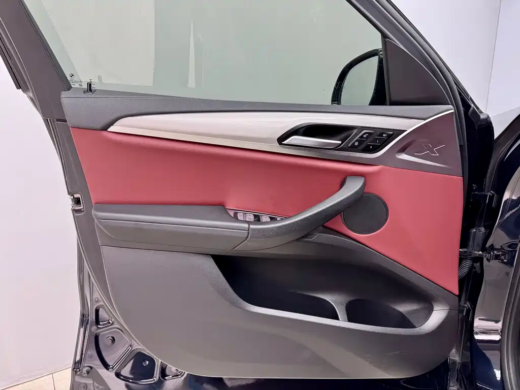 BMW BMW X4 2022 xDrive 25i M Sport Package 2022 - thumbnail 8