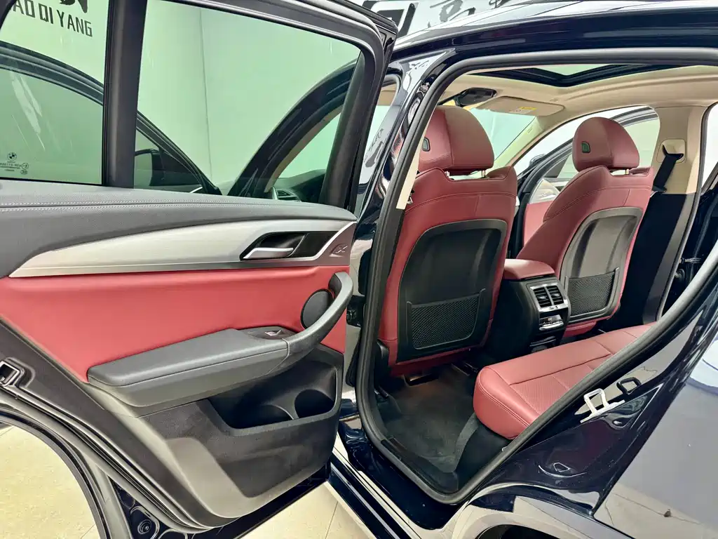 BMW BMW X4 2022 xDrive 25i M Sport Package 2022 - thumbnail 10