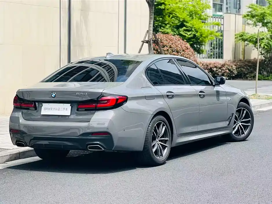 BMW 2022 BMW 5 Series (Import) Facelift 525i M Sport Package 2023 - thumbnail 3