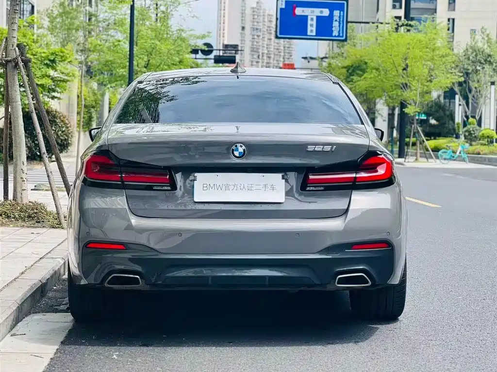 BMW 2022 BMW 5 Series (Import) Facelift 525i M Sport Package 2023 - thumbnail 5