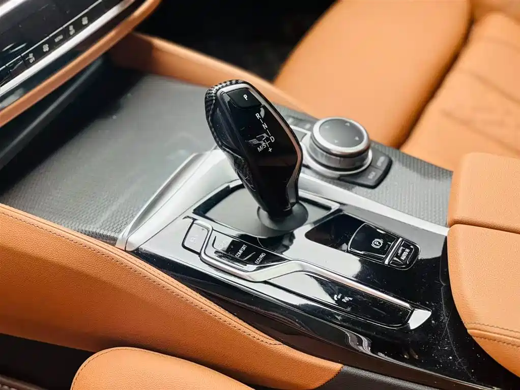 BMW 2022 BMW 5 Series (Import) Facelift 525i M Sport Package 2023 - thumbnail 10