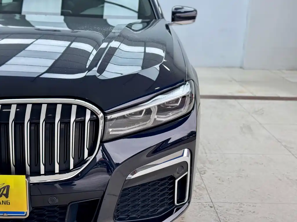 BMW 2021 BMW 7 Series 730Li M Sport Package 2021 - thumbnail 4