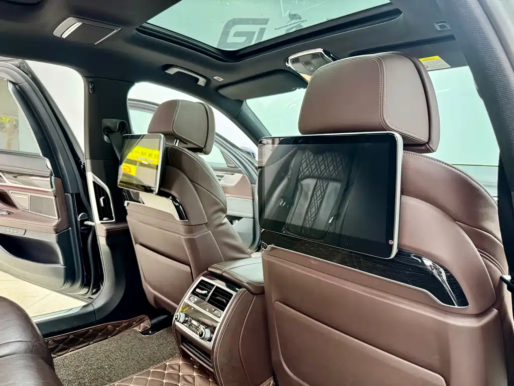 BMW 2021 BMW 7 Series 730Li M Sport Package 2021 - thumbnail 14