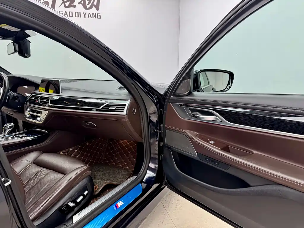 BMW 2021 BMW 7 Series 730Li M Sport Package 2021 - thumbnail 15