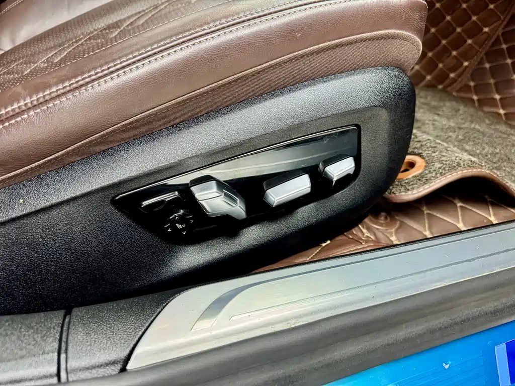 BMW 2021 BMW 7 Series 730Li M Sport Package 2021 - thumbnail 18