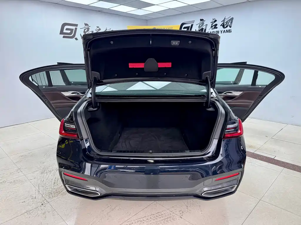 BMW 2021 BMW 7 Series 730Li M Sport Package 2021 - thumbnail 25