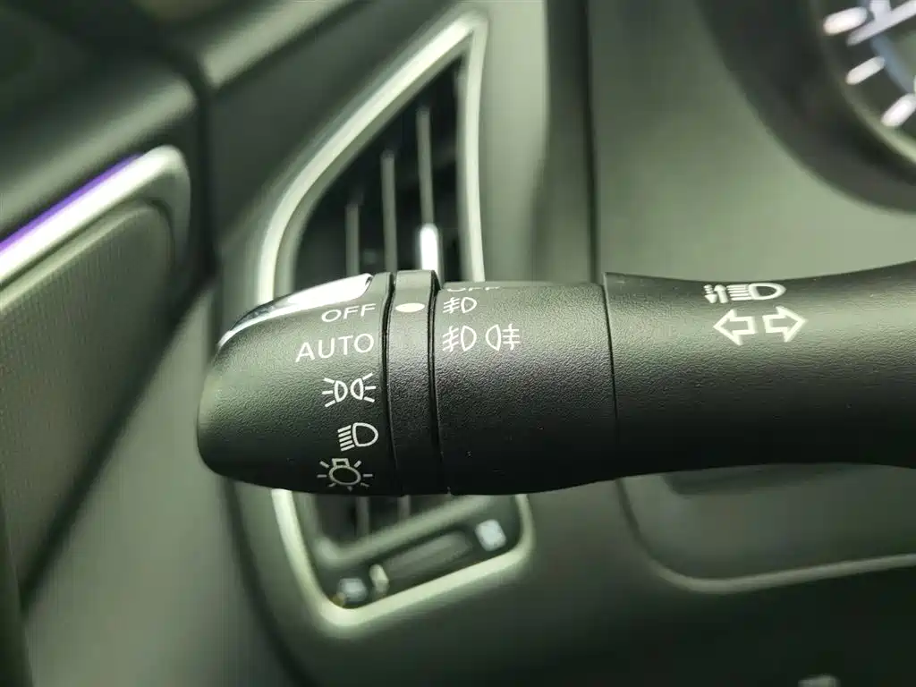 Infiniti Infiniti Q50L 2.0T Yixiang Edition 2023 - thumbnail 21