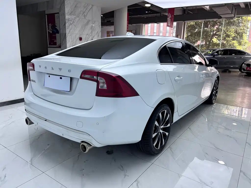 Volvo Volvo S60L T3 2018 - thumbnail 7