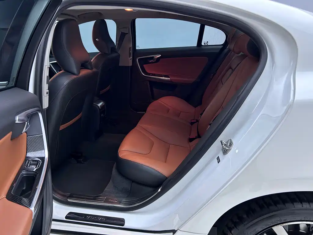 Volvo Volvo S60L T3 2018 - thumbnail 9
