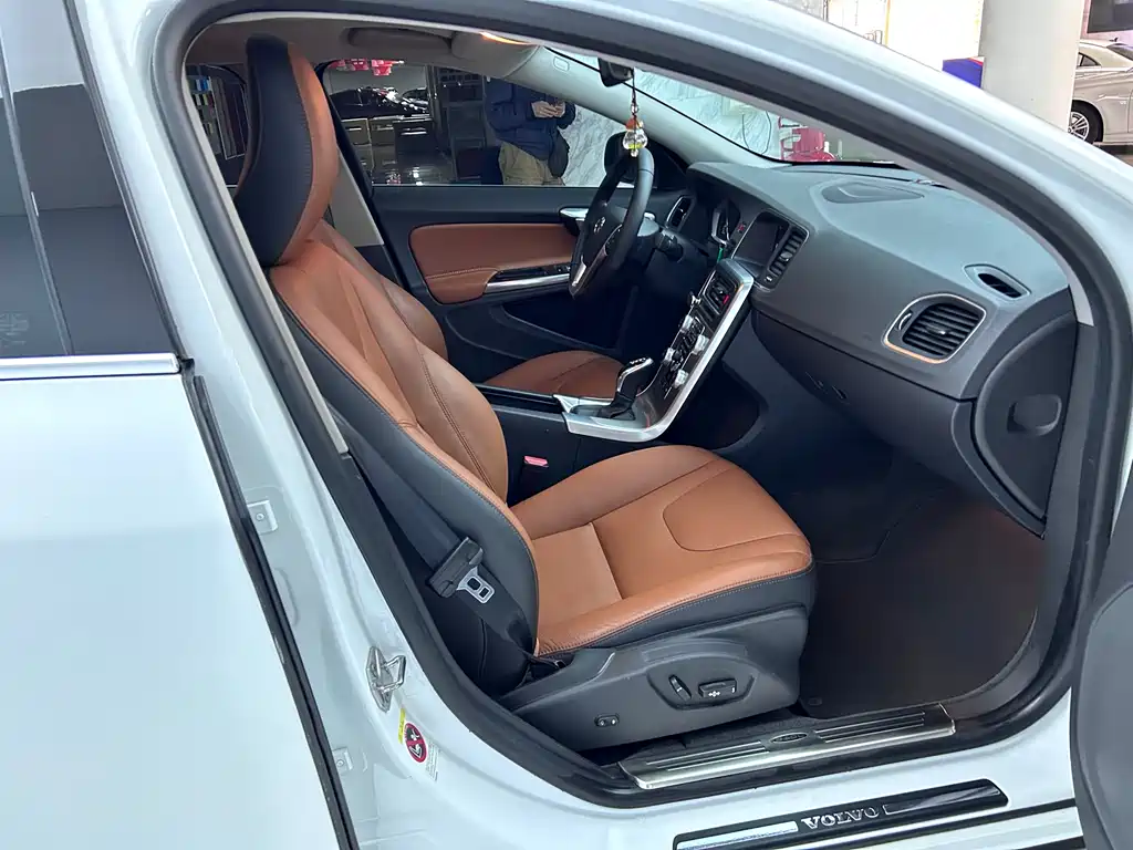Volvo Volvo S60L T3 2018 - thumbnail 10