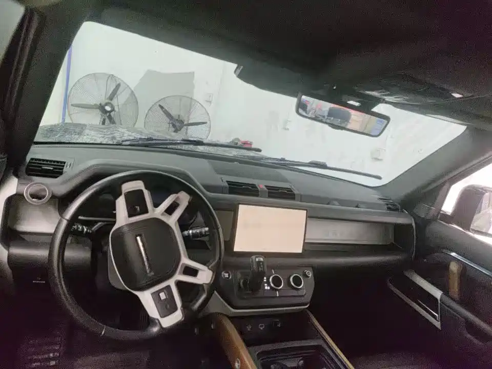 Land Rover Land Rover Defender 2023 110 3.0T P400 X-DYNAMIC HSE 2023 - thumbnail 6
