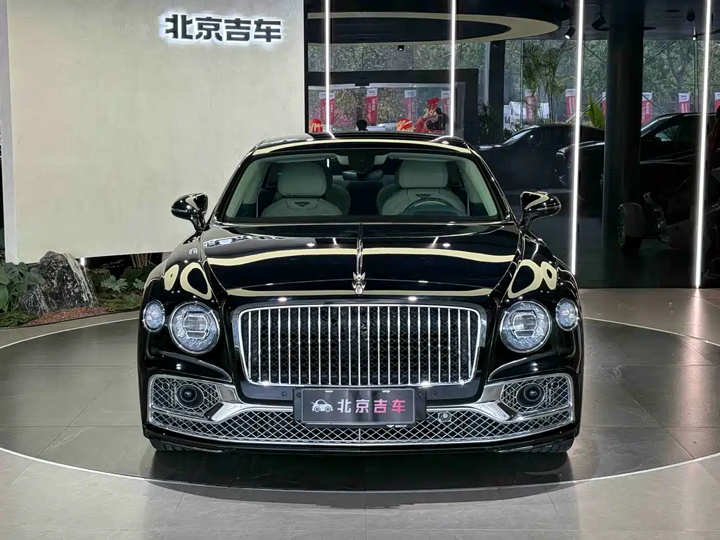 Bentley Bentley Flying Spur 2023 4.0T V8 Azure Edition 2024 - thumbnail 2