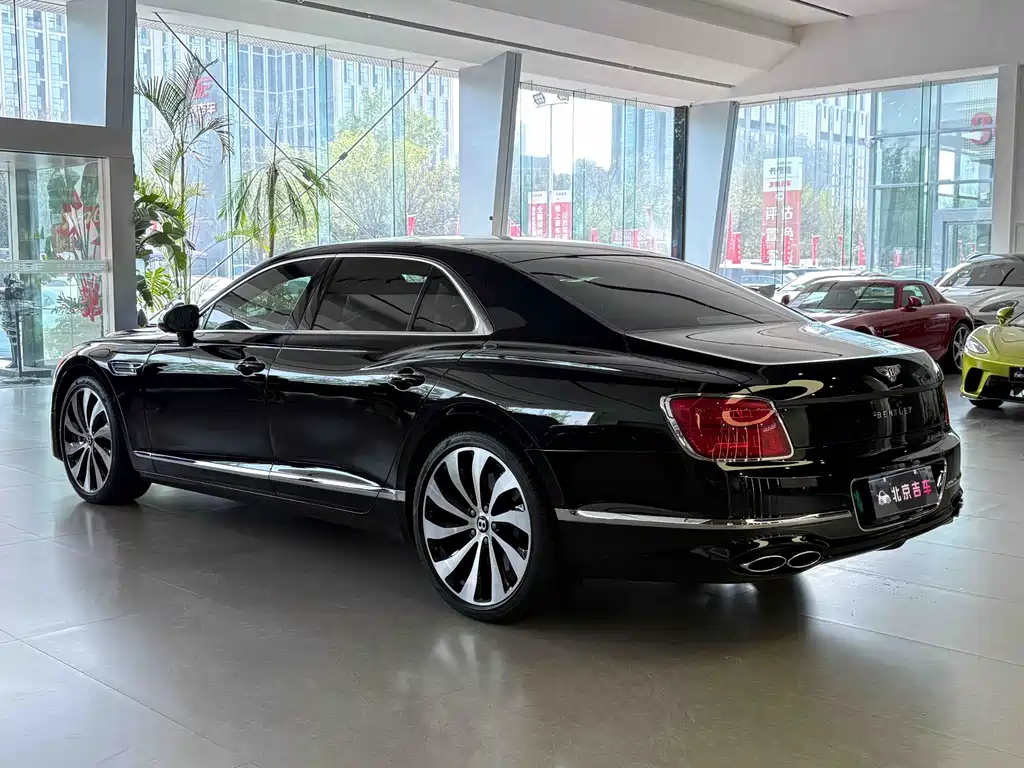 Bentley Bentley Flying Spur 2023 4.0T V8 Azure Edition 2024 - thumbnail 5