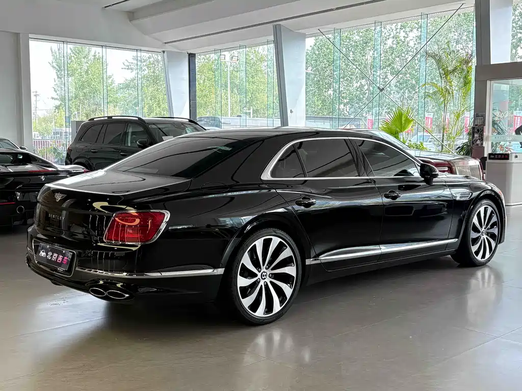 Bentley Bentley Flying Spur 2023 4.0T V8 Azure Edition 2024 - thumbnail 6