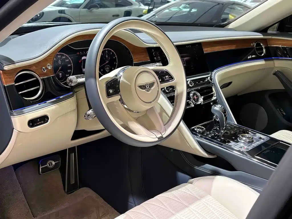Bentley Bentley Flying Spur 2023 4.0T V8 Azure Edition 2024 - thumbnail 11