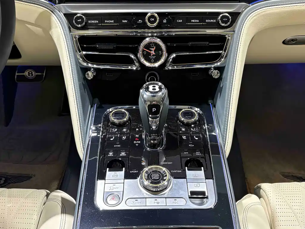 Bentley Bentley Flying Spur 2023 4.0T V8 Azure Edition 2024 - thumbnail 14