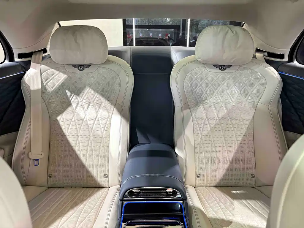 Bentley Bentley Flying Spur 2023 4.0T V8 Azure Edition 2024 - thumbnail 18
