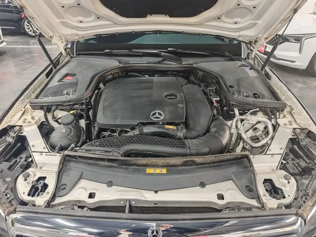 Mercedes-Benz Mercedes-Benz E-Class 2020 Facelift E 300 L Fashion Edition 2020 - thumbnail 4