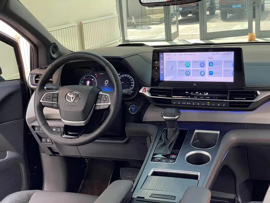 Toyota 2022 Toyota Sienna 2.5L US Spec 2022 - thumbnail 24