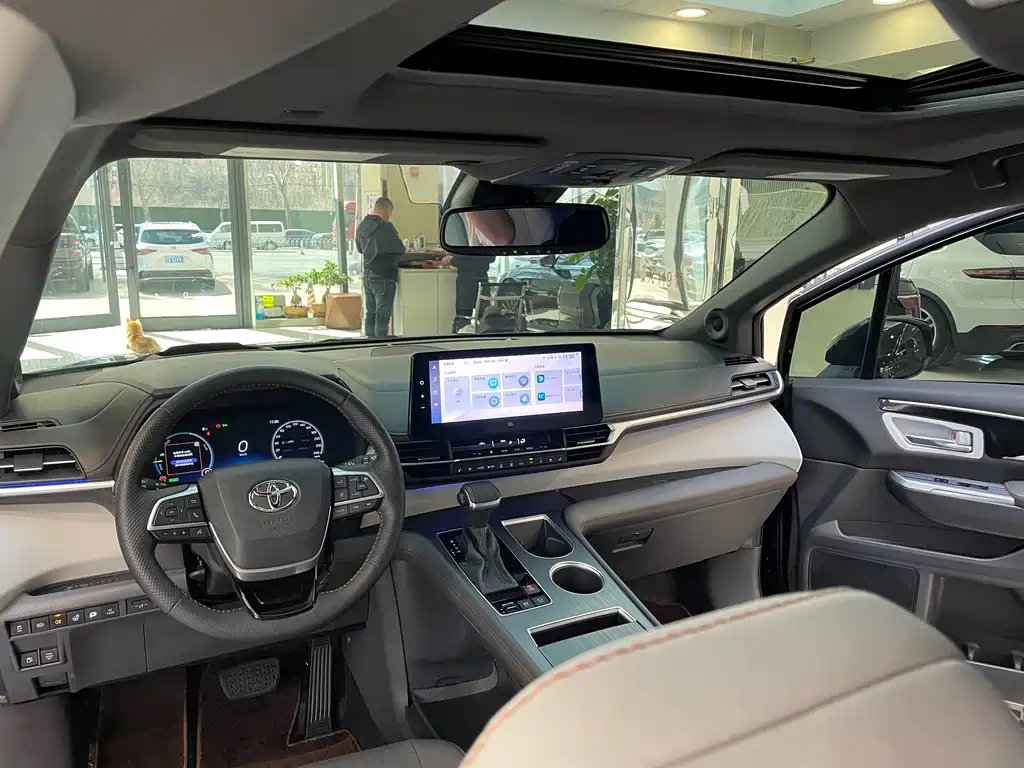 Toyota 2022 Toyota Sienna 2.5L US Spec 2022 - thumbnail 27