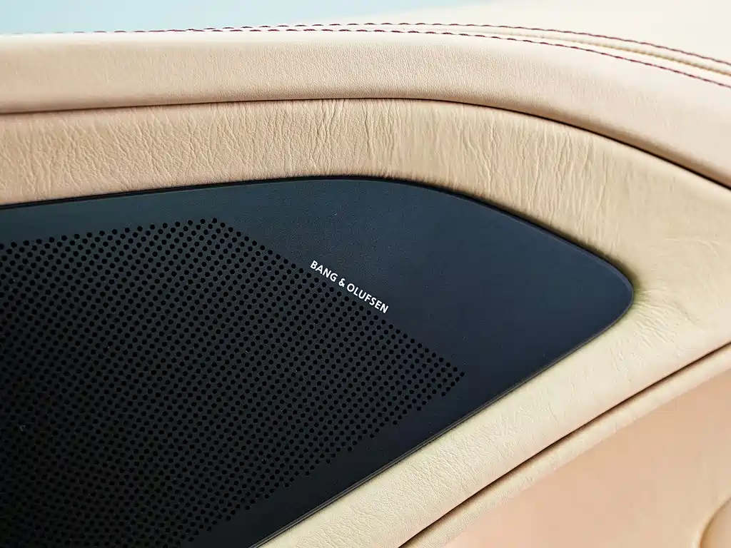 Aston Martin Aston Martin Vanquish 2013 6.0L Standard 2016 - thumbnail 15