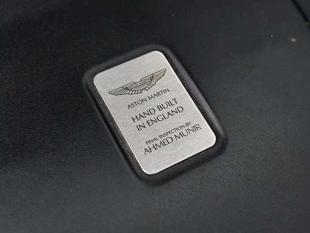 Aston Martin Aston Martin Vanquish 2013 6.0L Standard 2016 - thumbnail 20