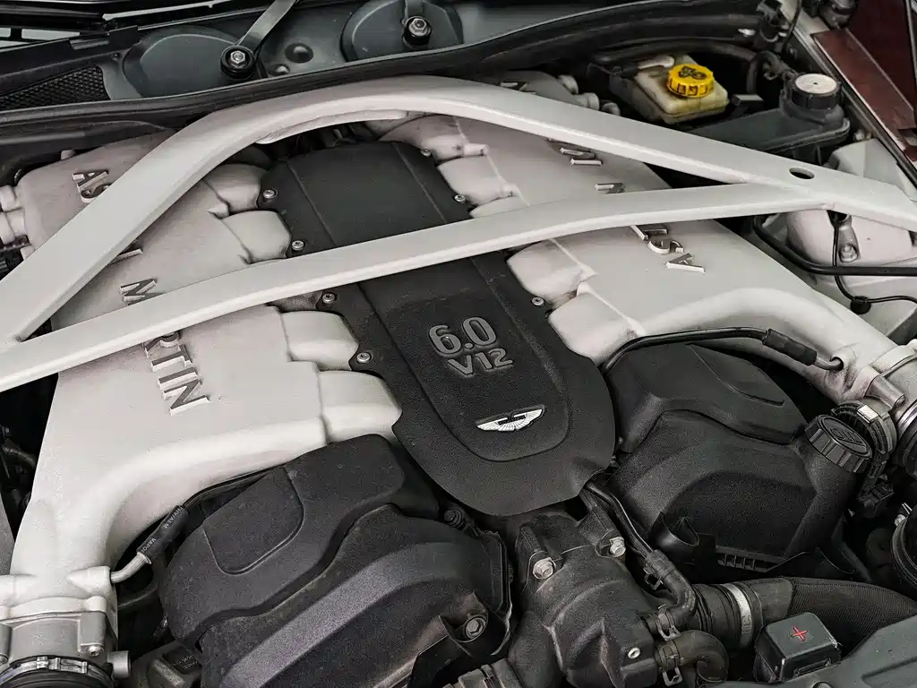 Aston Martin Aston Martin Vanquish 2013 6.0L Standard 2016 - thumbnail 23