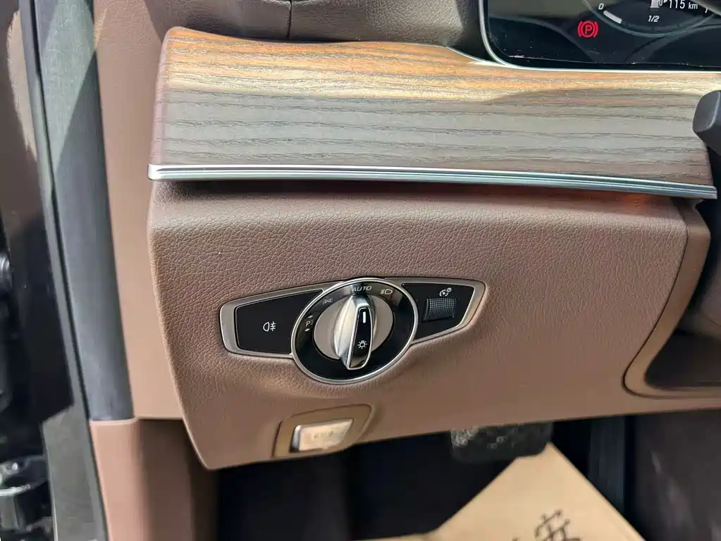 Mercedes-Benz Mercedes-Benz E-Class 2022 E 300 L Luxury Edition 2022 - thumbnail 17