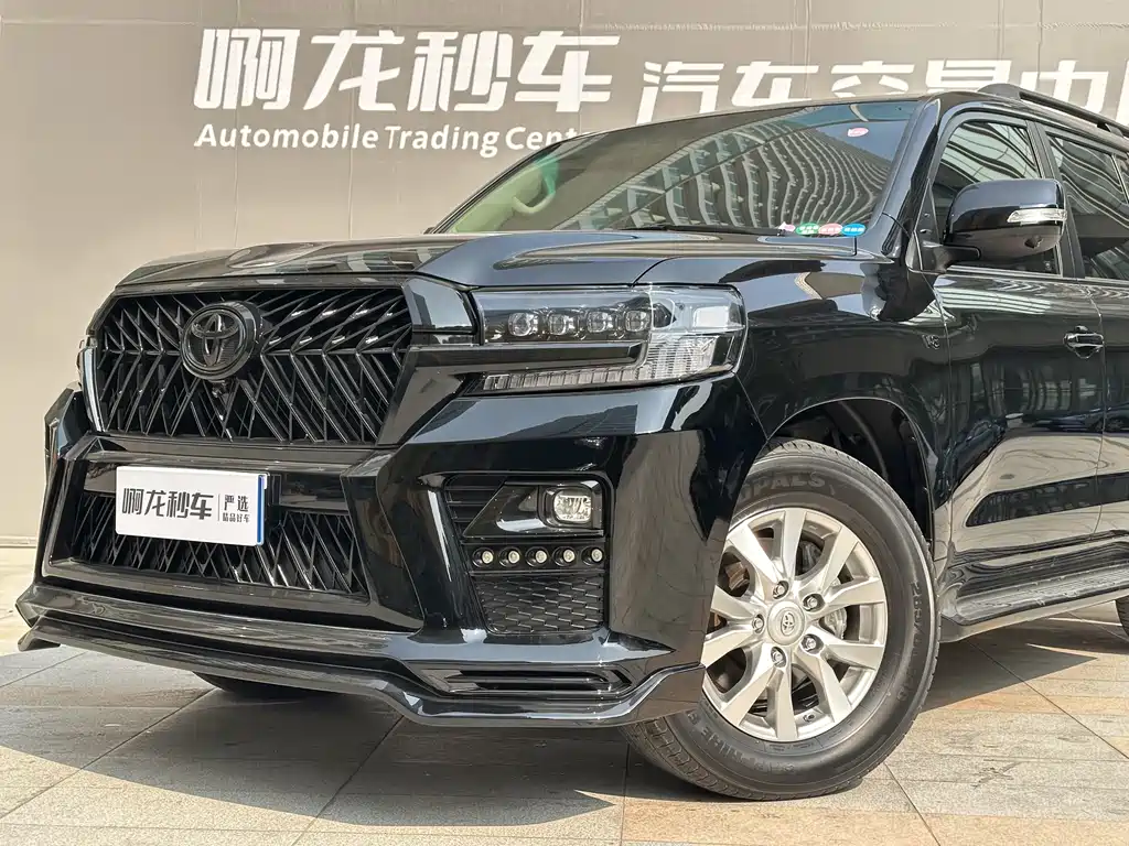 Toyota Land Cruiser (Import) 2020 5.7L Middle East Edition 2020 - thumbnail 3