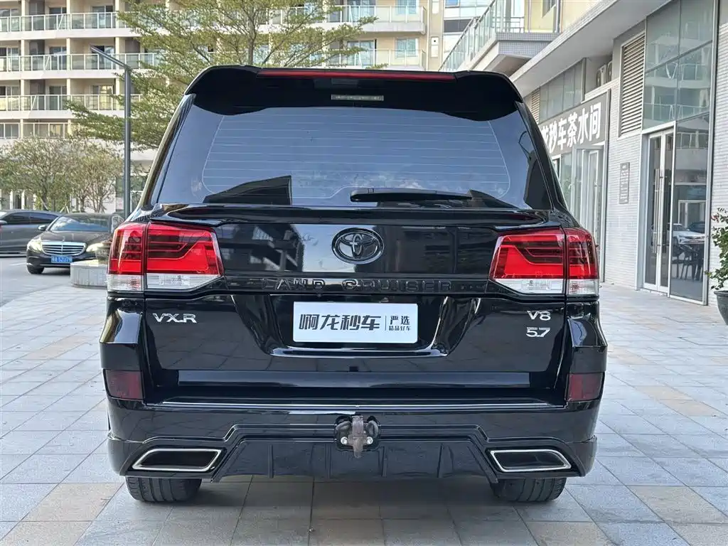 Toyota Land Cruiser (Import) 2020 5.7L Middle East Edition 2020 - thumbnail 5