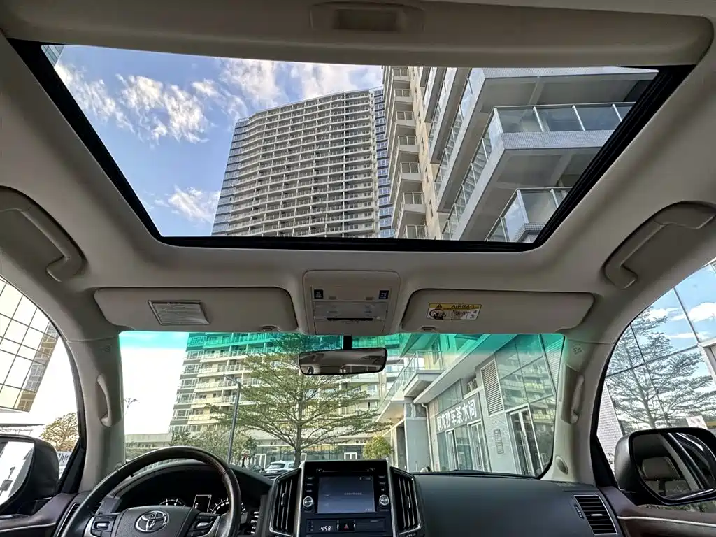 Toyota Land Cruiser (Import) 2020 5.7L Middle East Edition 2020 - thumbnail 18