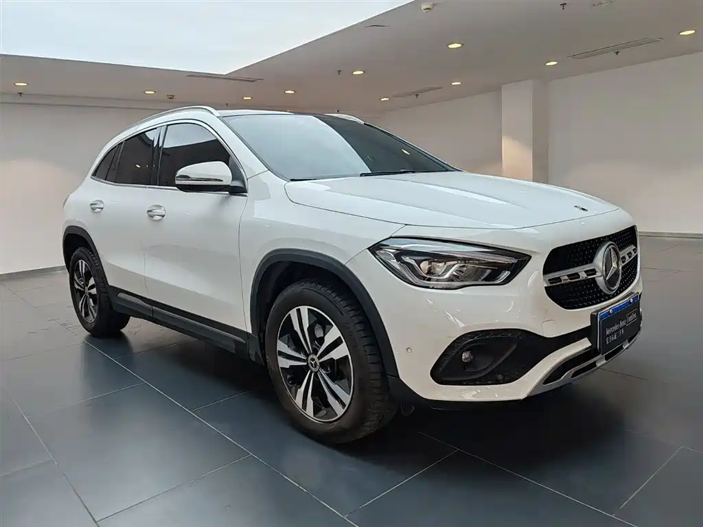 Mercedes-Benz Mercedes-Benz GLA 2023 GLA 220 2023 - thumbnail 2