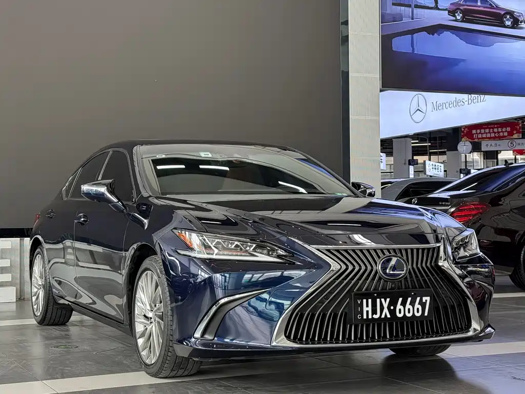Lexus Lexus ES 300h Executive Edition 2019 - thumbnail 3