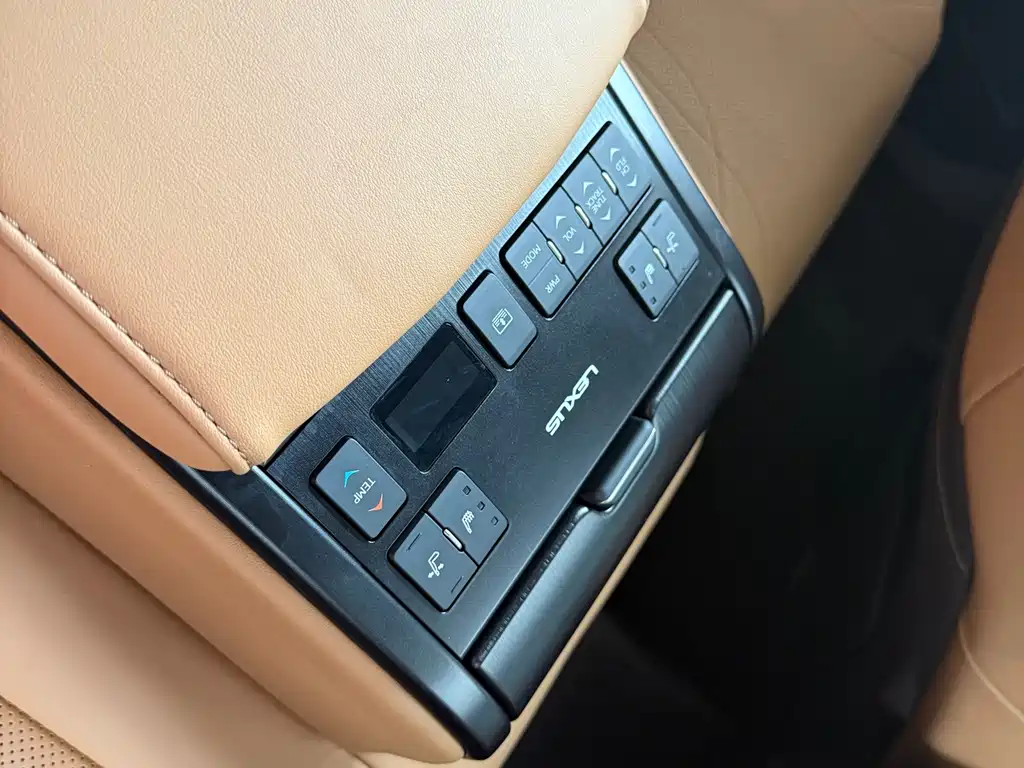 Lexus Lexus ES 300h Executive Edition 2019 - thumbnail 13