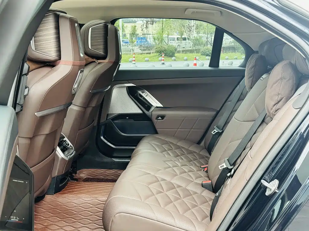 BMW BMW 7 Series 2023 740Li Leading Edition M Sport Package 2024 - thumbnail 15