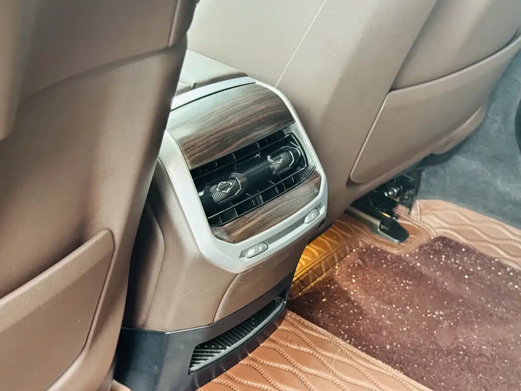BMW BMW 7 Series 2023 740Li Leading Edition M Sport Package 2024 - thumbnail 16