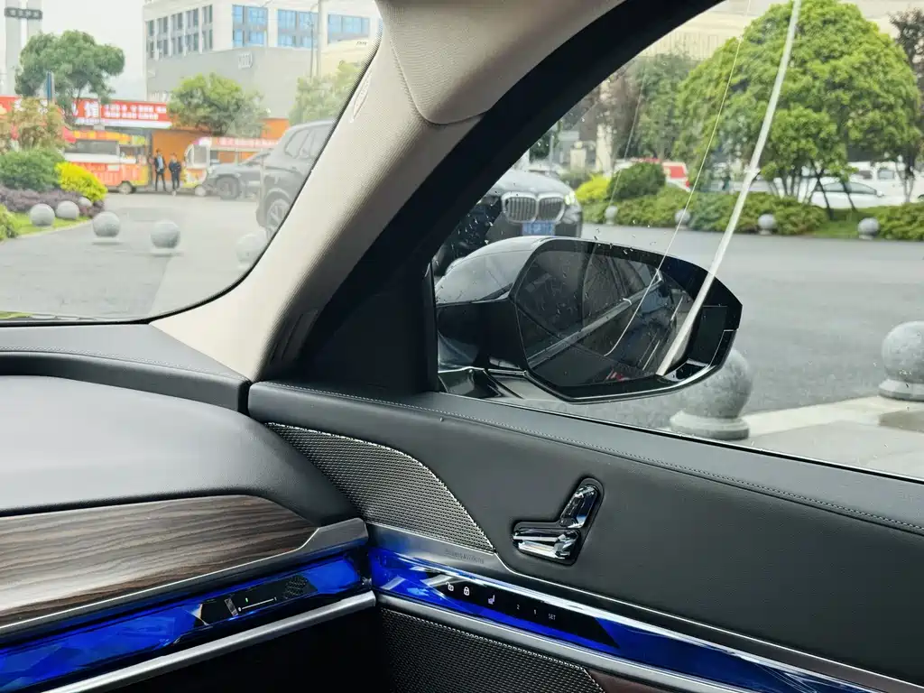 BMW BMW 7 Series 2023 740Li Leading Edition M Sport Package 2024 - thumbnail 21
