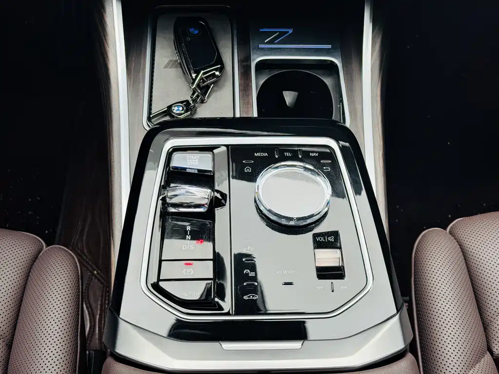 BMW BMW 7 Series 2023 740Li Leading Edition M Sport Package 2024 - thumbnail 24