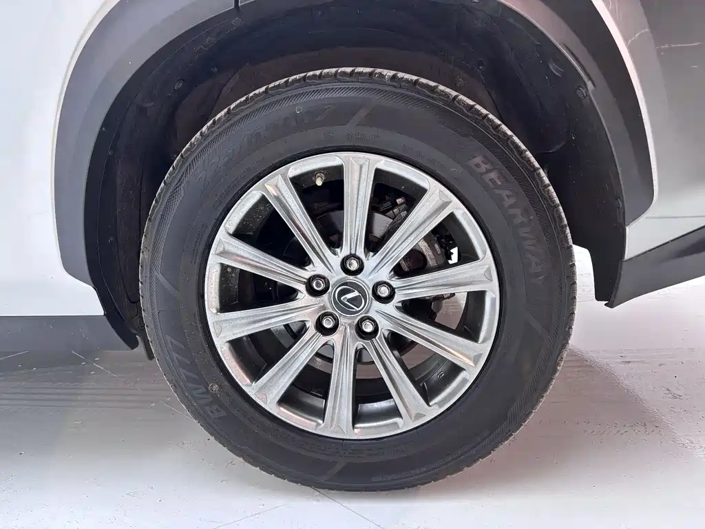 Lexus Lexus NX 200 FWD 2020 - thumbnail 28