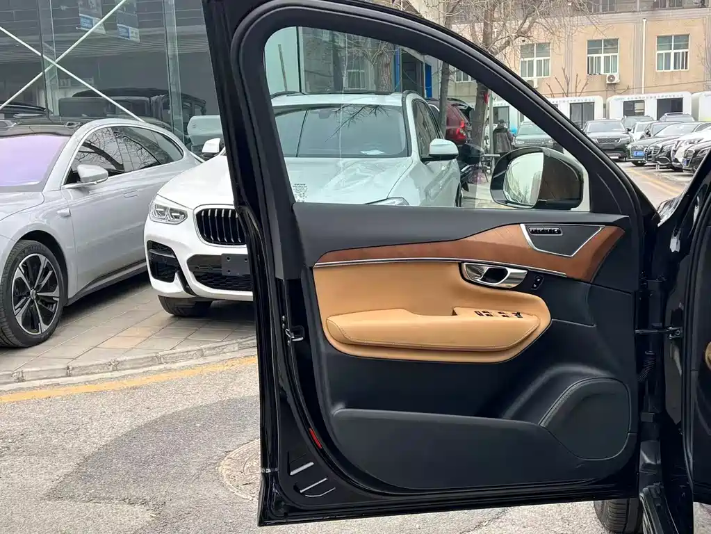 Volvo Volvo XC90 T6 Inscription 5-Seater 2017 - thumbnail 10
