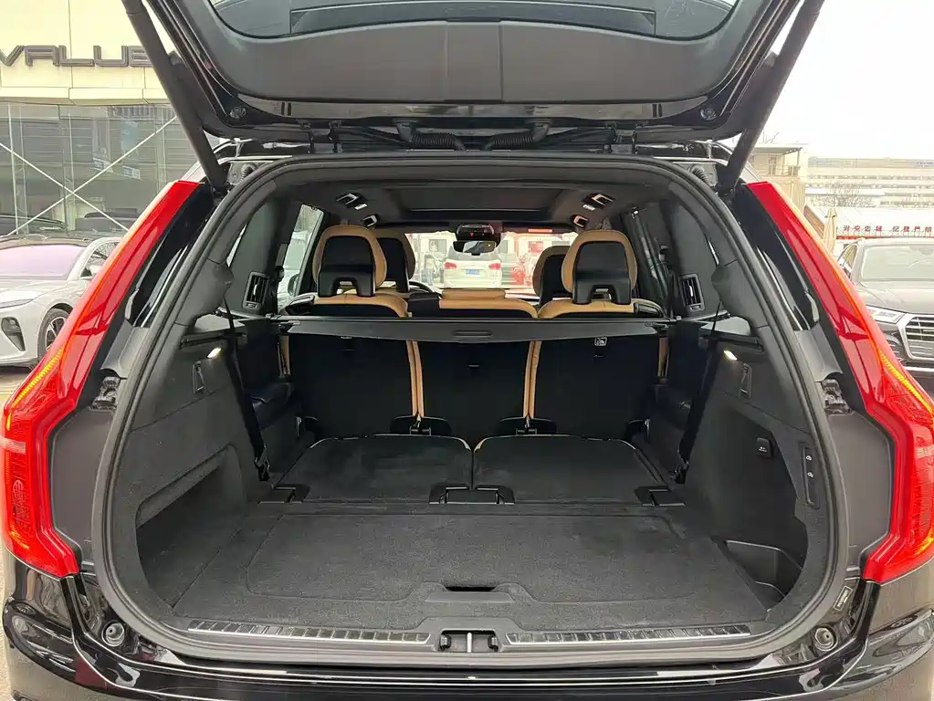 Volvo Volvo XC90 T6 Inscription 5-Seater 2017 - thumbnail 28