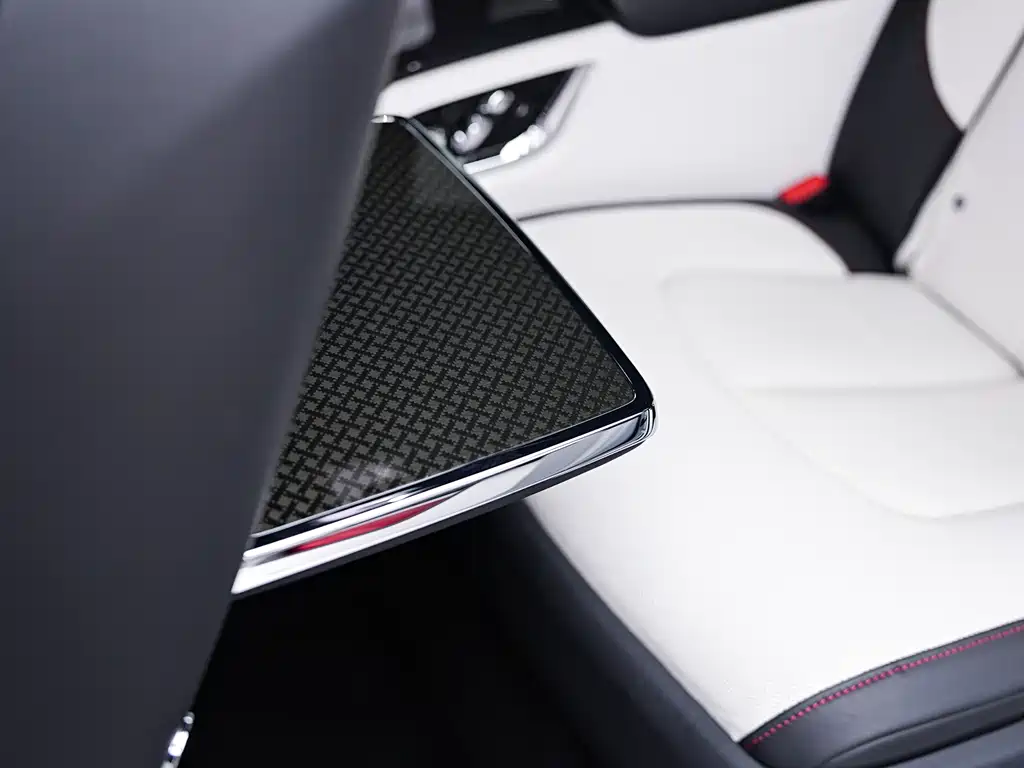Rolls-Royce Cullinan 2020 Black Badge 2021 - thumbnail 18