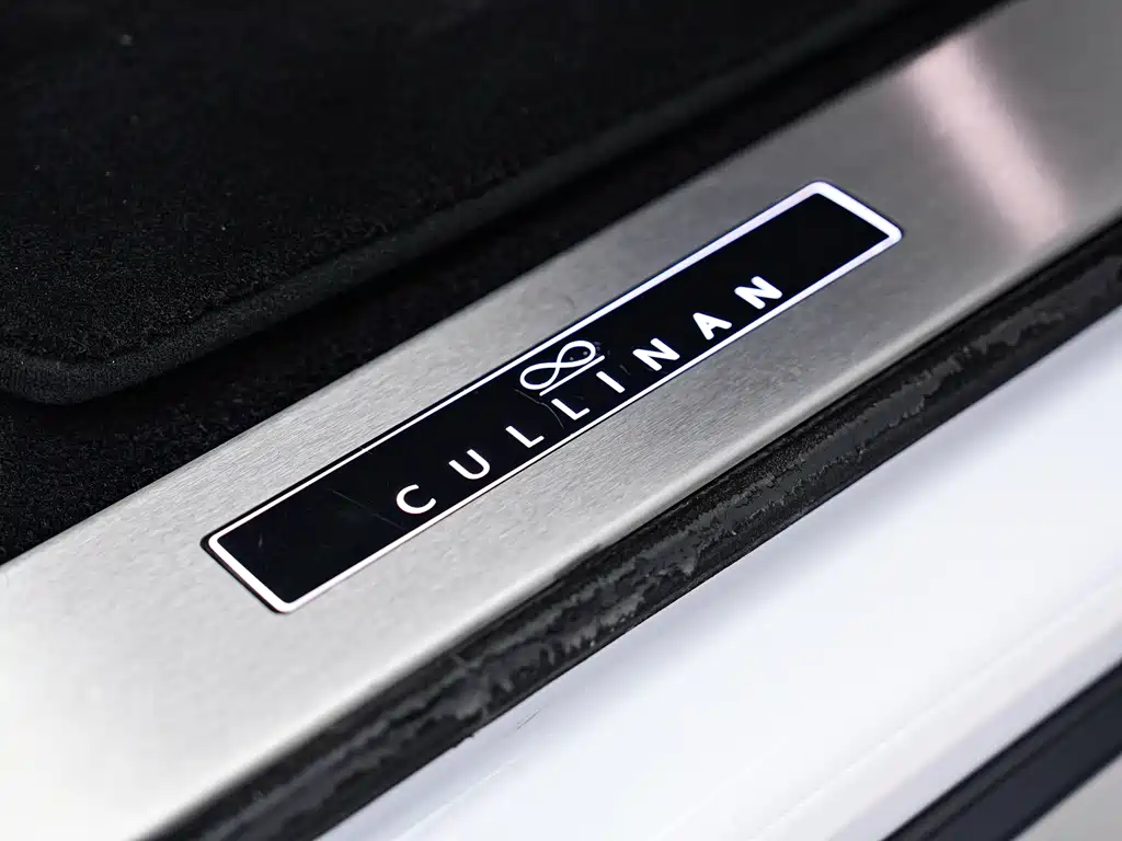 Rolls-Royce Cullinan 2020 Black Badge 2021 - thumbnail 21