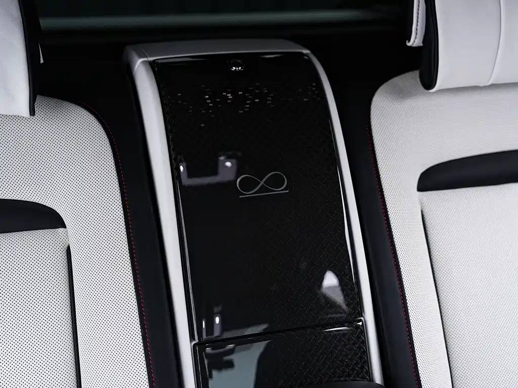 Rolls-Royce Cullinan 2020 Black Badge 2021 - thumbnail 24