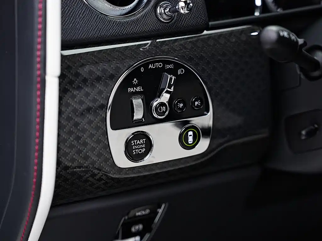 Rolls-Royce Cullinan 2020 Black Badge 2021 - thumbnail 27