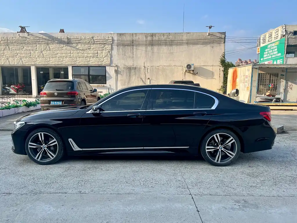 BMW BMW 7 Series 2018 740Li xDrive Executive Edition M Sport Package 2019 - thumbnail 12