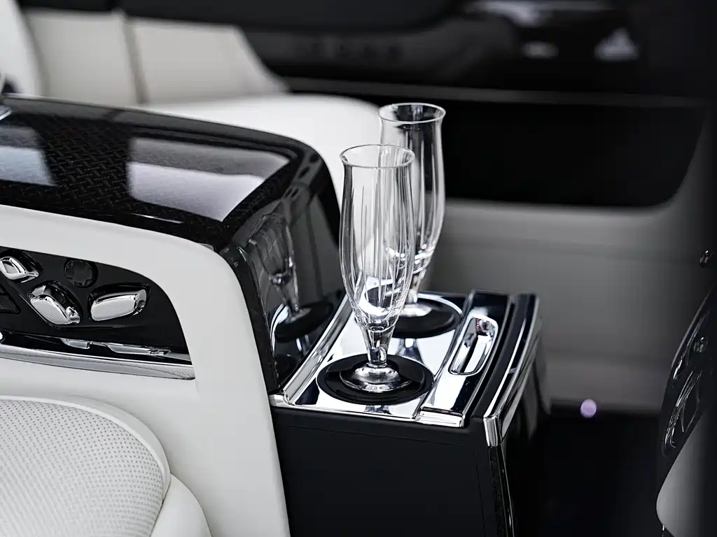 Rolls-Royce Cullinan 2020 Black Badge 2020 - thumbnail 17