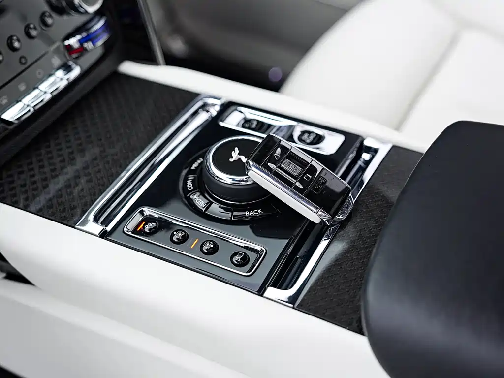 Rolls-Royce Cullinan 2020 Black Badge 2020 - thumbnail 26