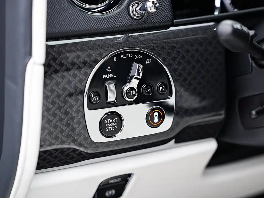 Rolls-Royce Cullinan 2020 Black Badge 2020 - thumbnail 27