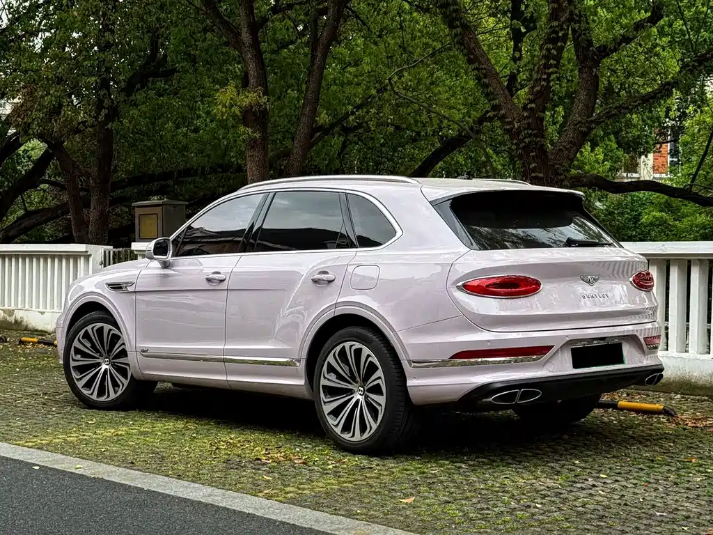 Bentley Bentayga Hybrid 2021 3.0T PHEV 2022 - thumbnail 2